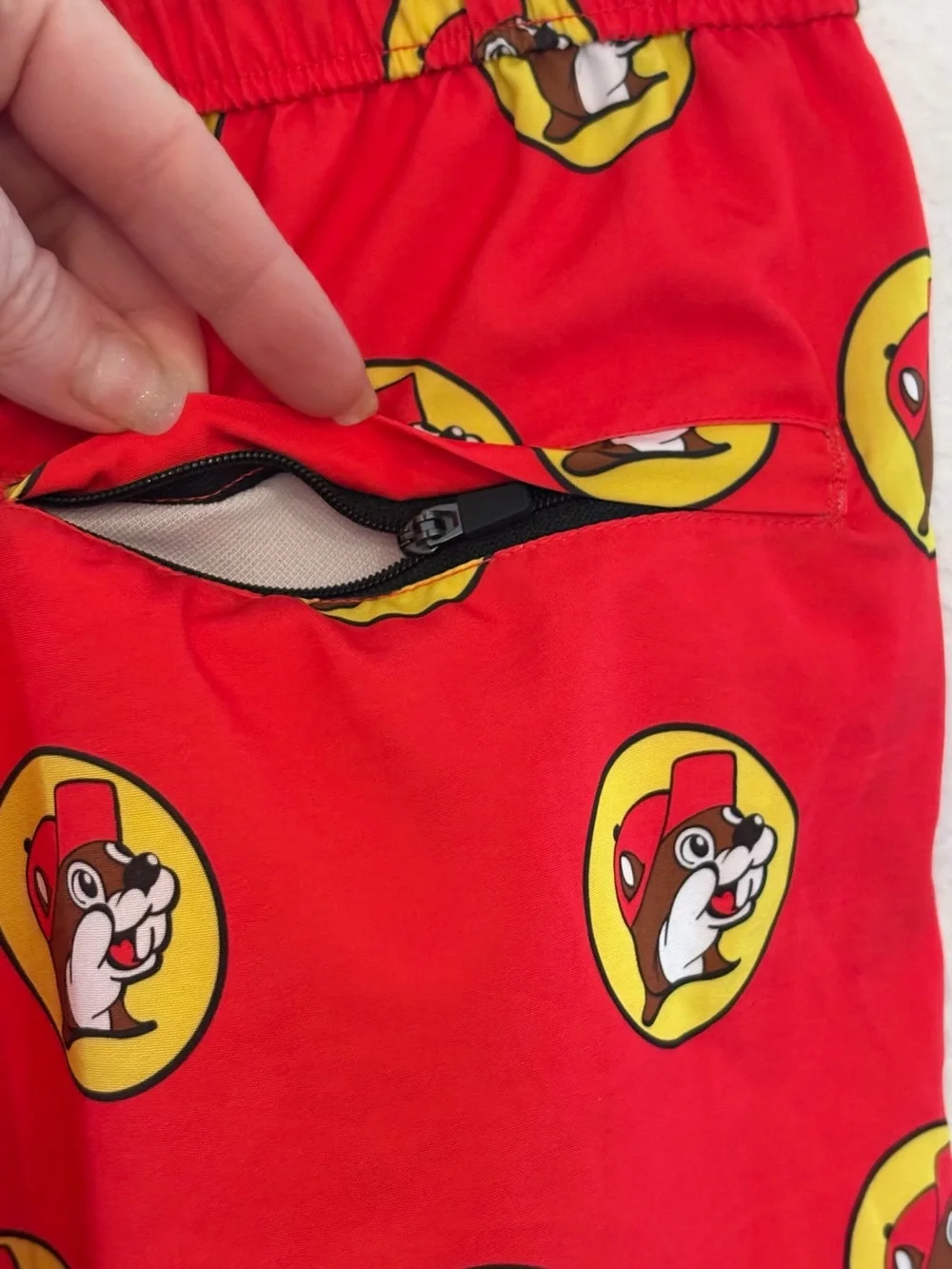 Buc-ee's Men’s Swim Trunks Red Beaver Logo Print Board Shorts Drawstring Medium